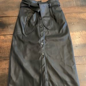 Faux leather skirt - H&M size 4